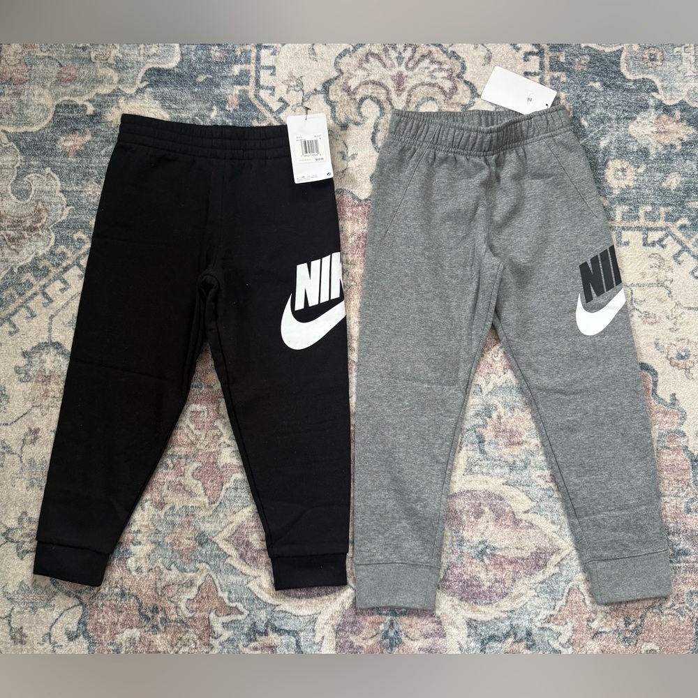 Nike boys size 7 sweatpants new with tag